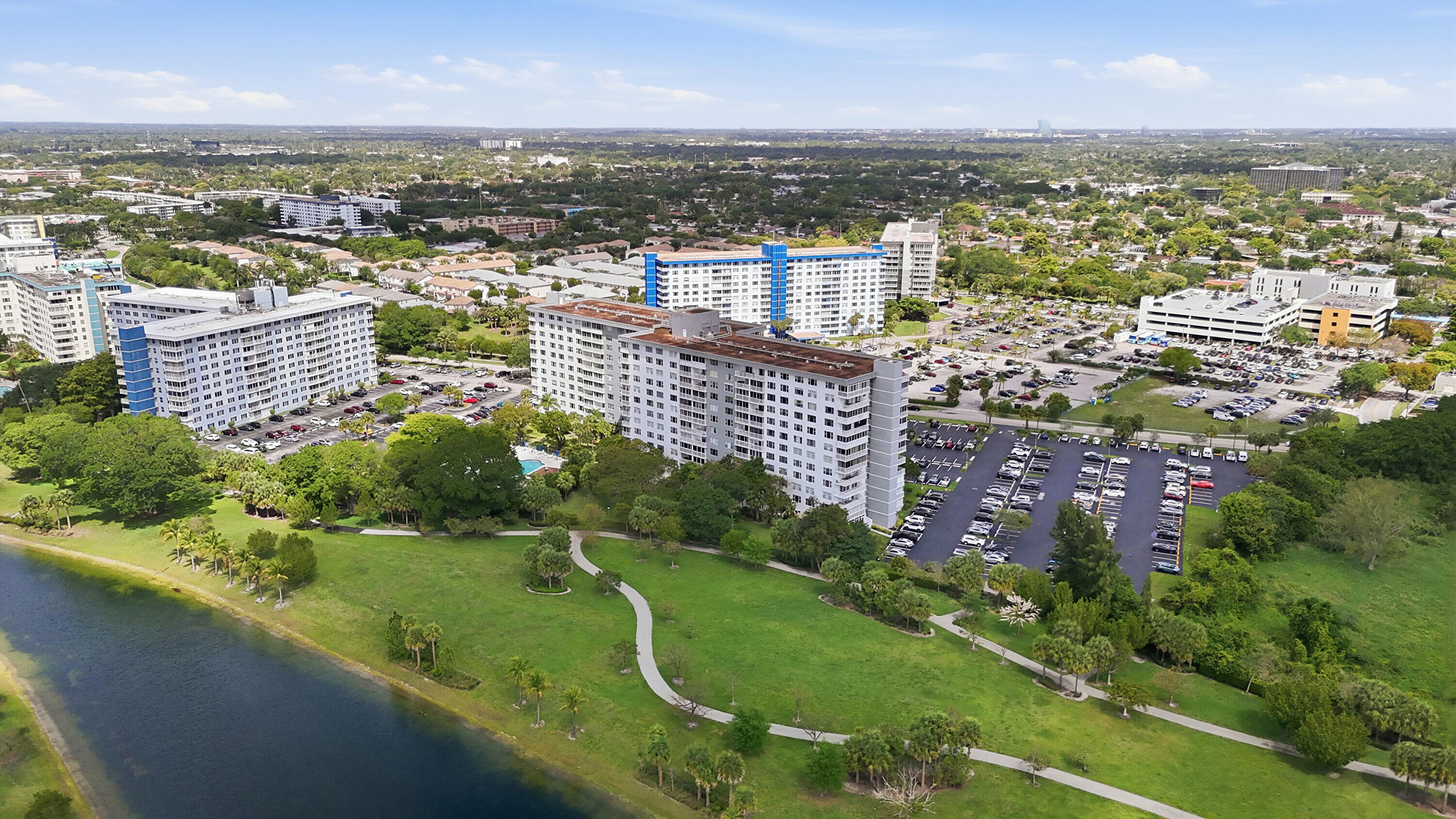 HILLCREST EAST NO 25 CONDO - Residential