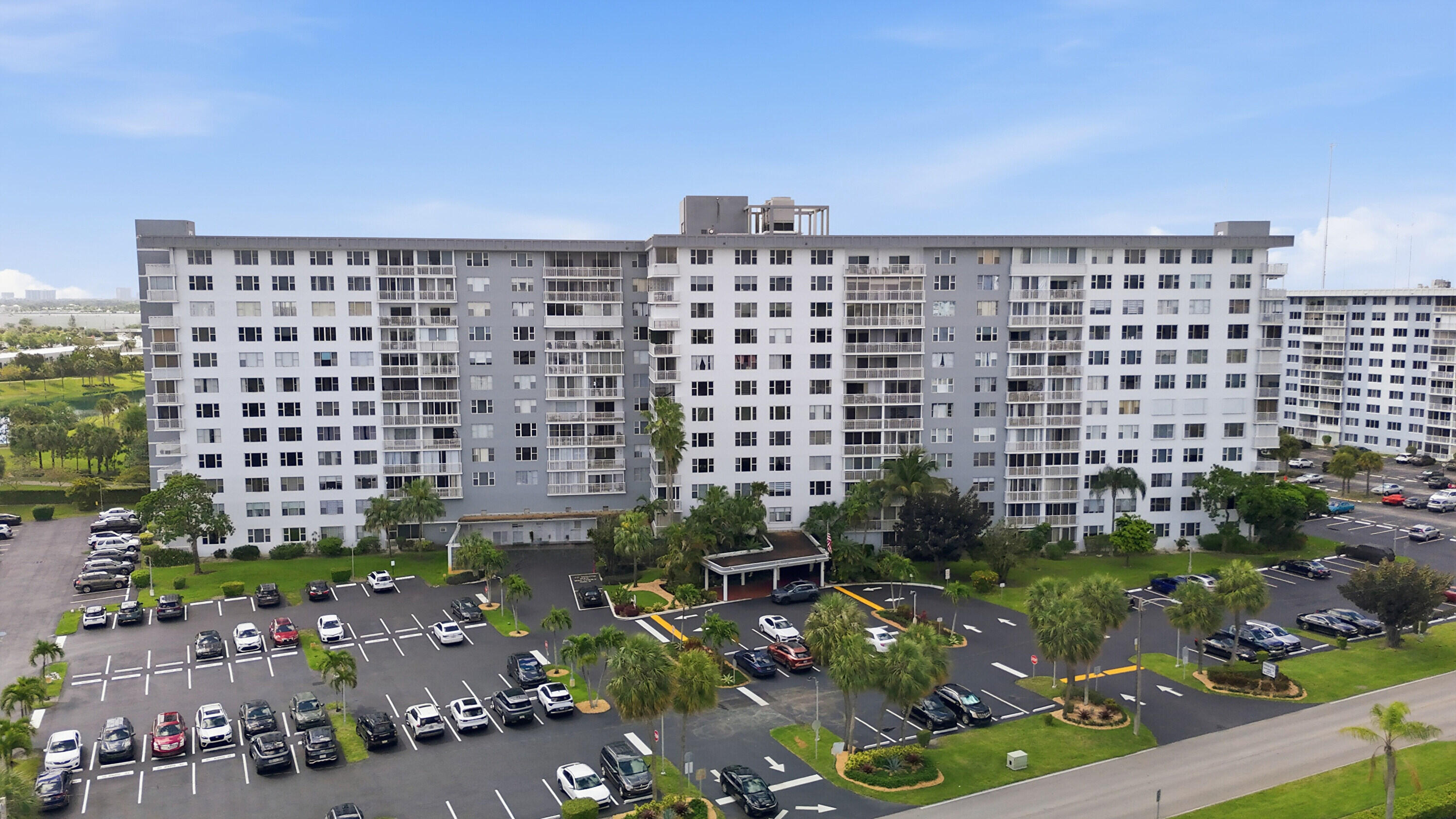 HILLCREST EAST NO 25 CONDO - Residential