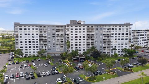 Photo of 3800 Hillcrest Drive #310, Hollywood, FL 33021 (MLS # B26012537)