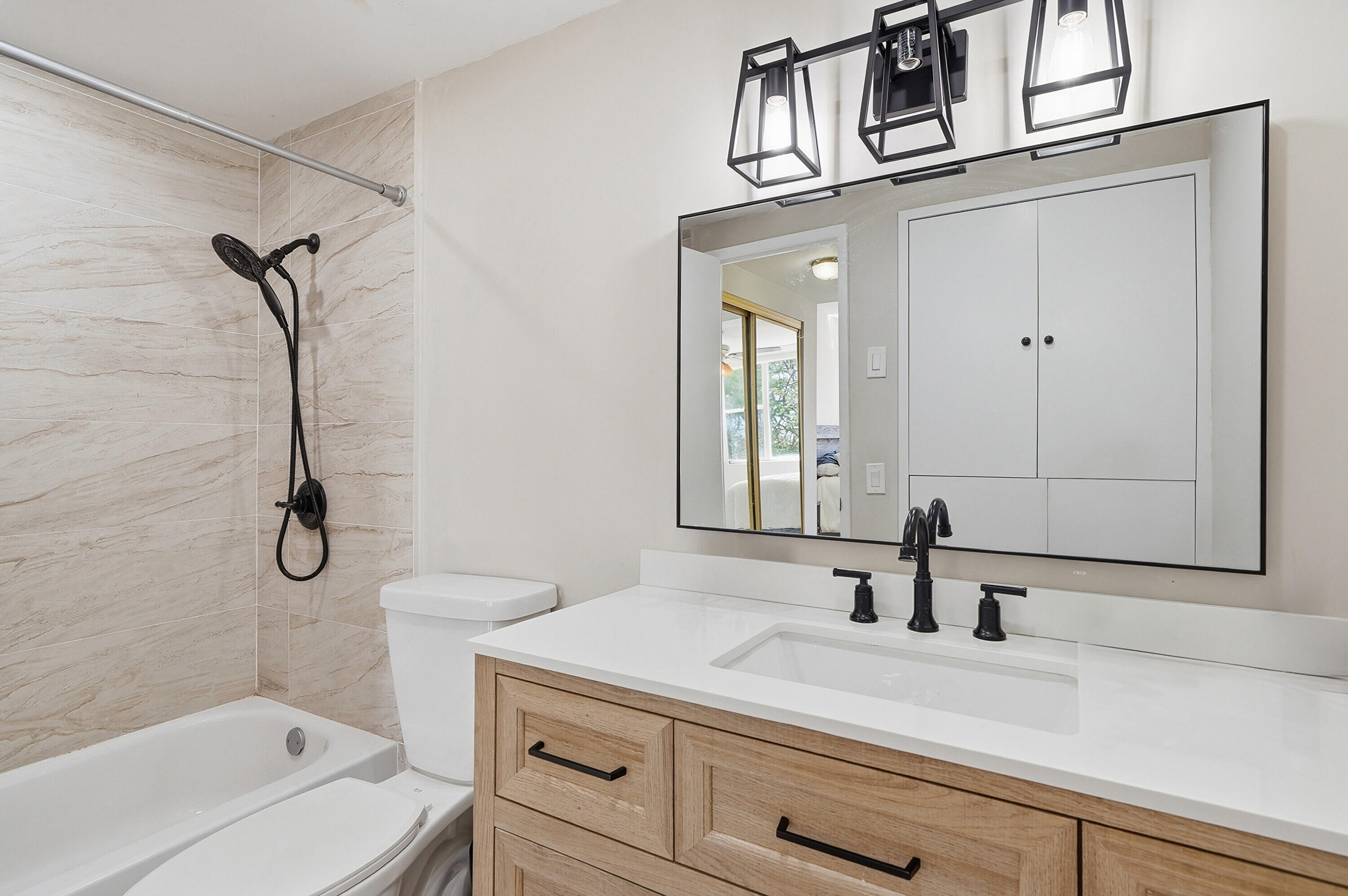 HILLCREST EAST NO 25 CONDO - Residential