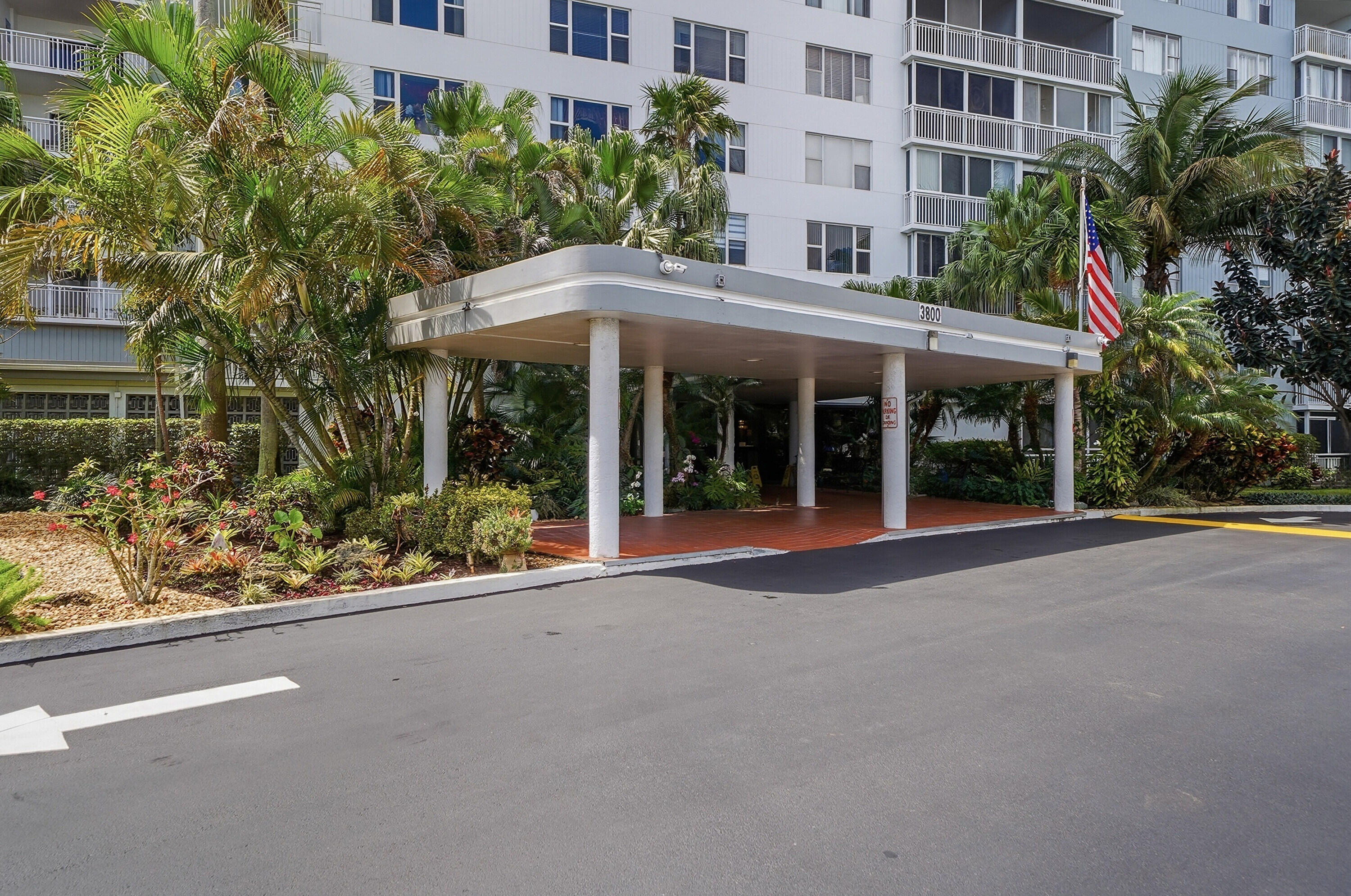 HILLCREST EAST NO 25 CONDO - Residential