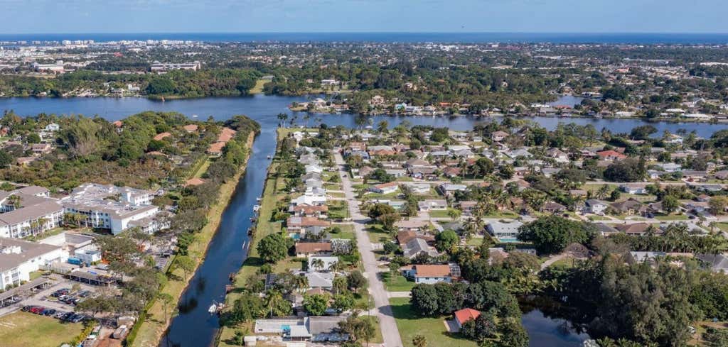 Photo of 2886 Northside Drive, Lantana, FL 33462 (MLS # B26065676)