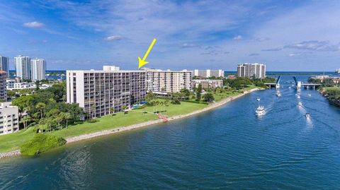 Condominium in North Palm Beach FL 356 Golfview Road Rd.jpg