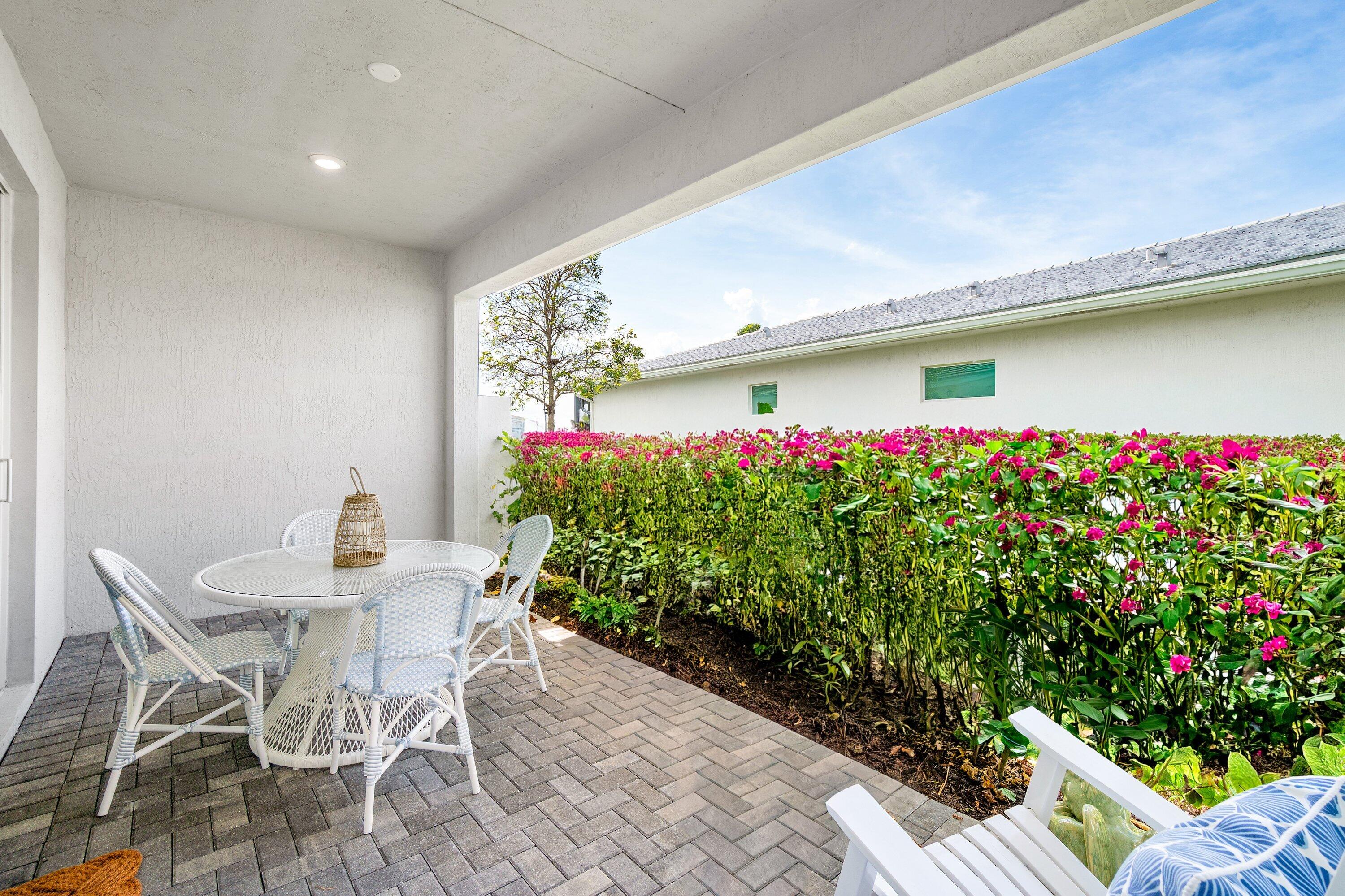 AVALON TRAILS AT VILLAGES OF ORIOLE PUD - Residential