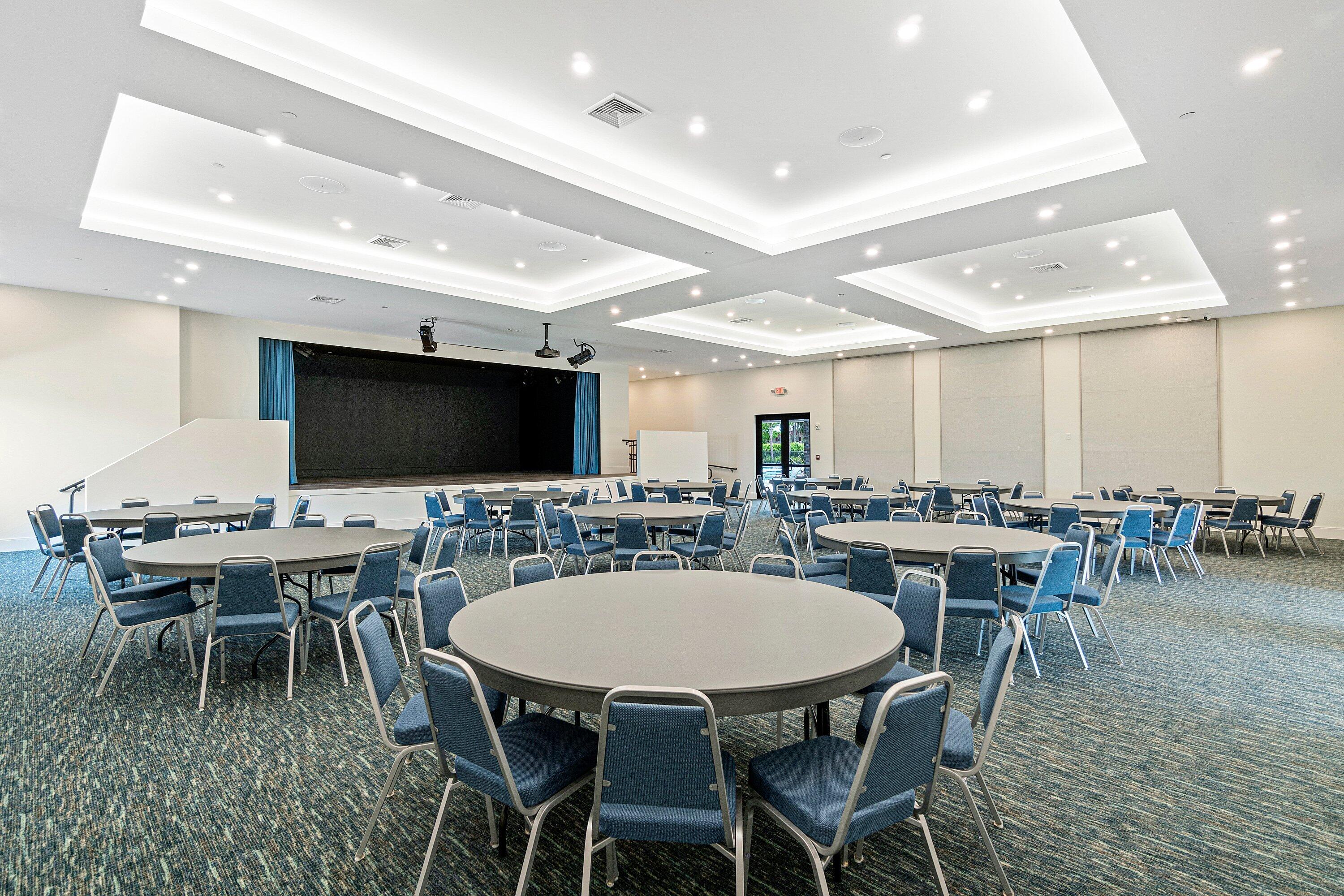 AVALON TRAILS AT VILLAGES OF ORIOLE PUD - Residential