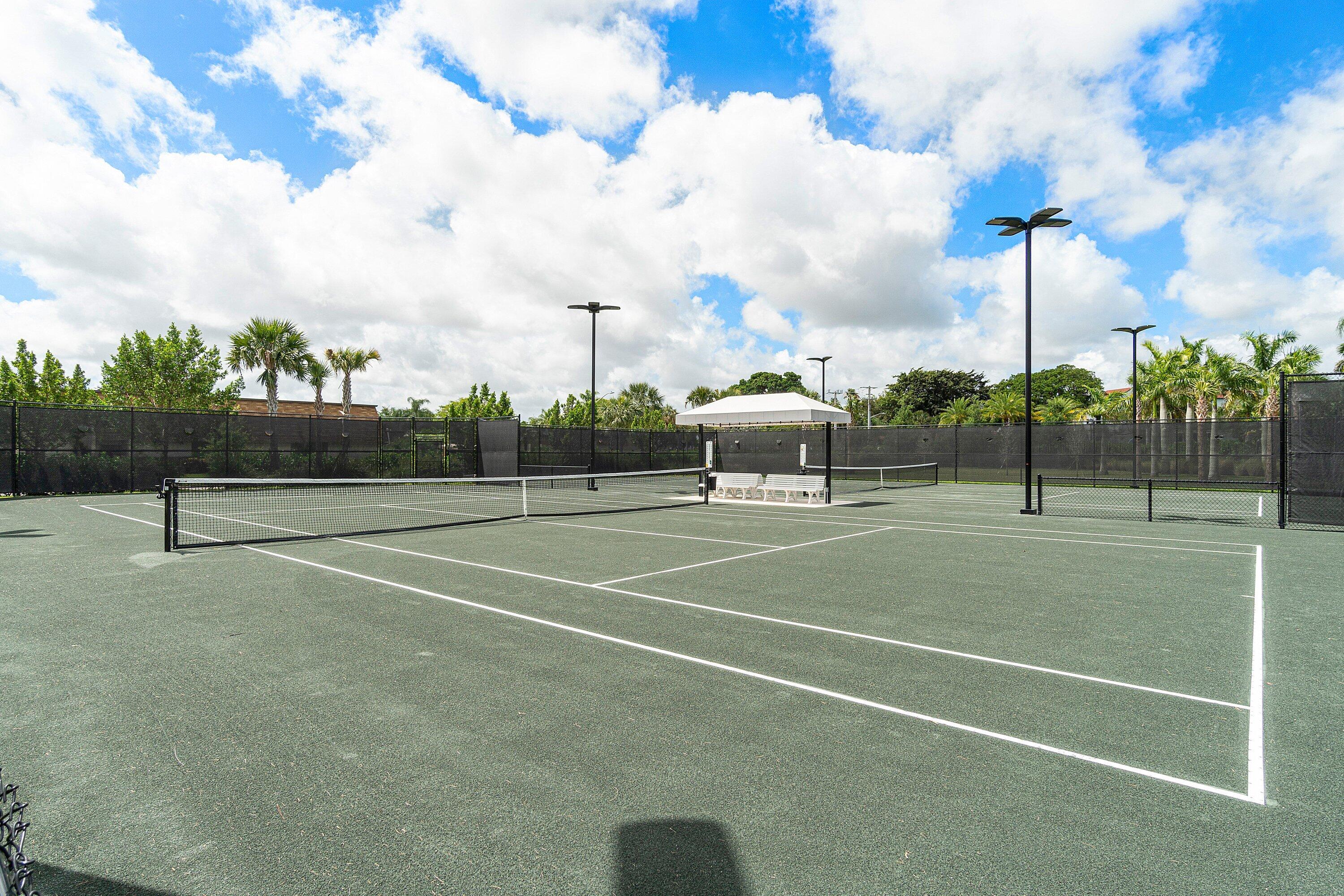 AVALON TRAILS AT VILLAGES OF ORIOLE PUD - Residential