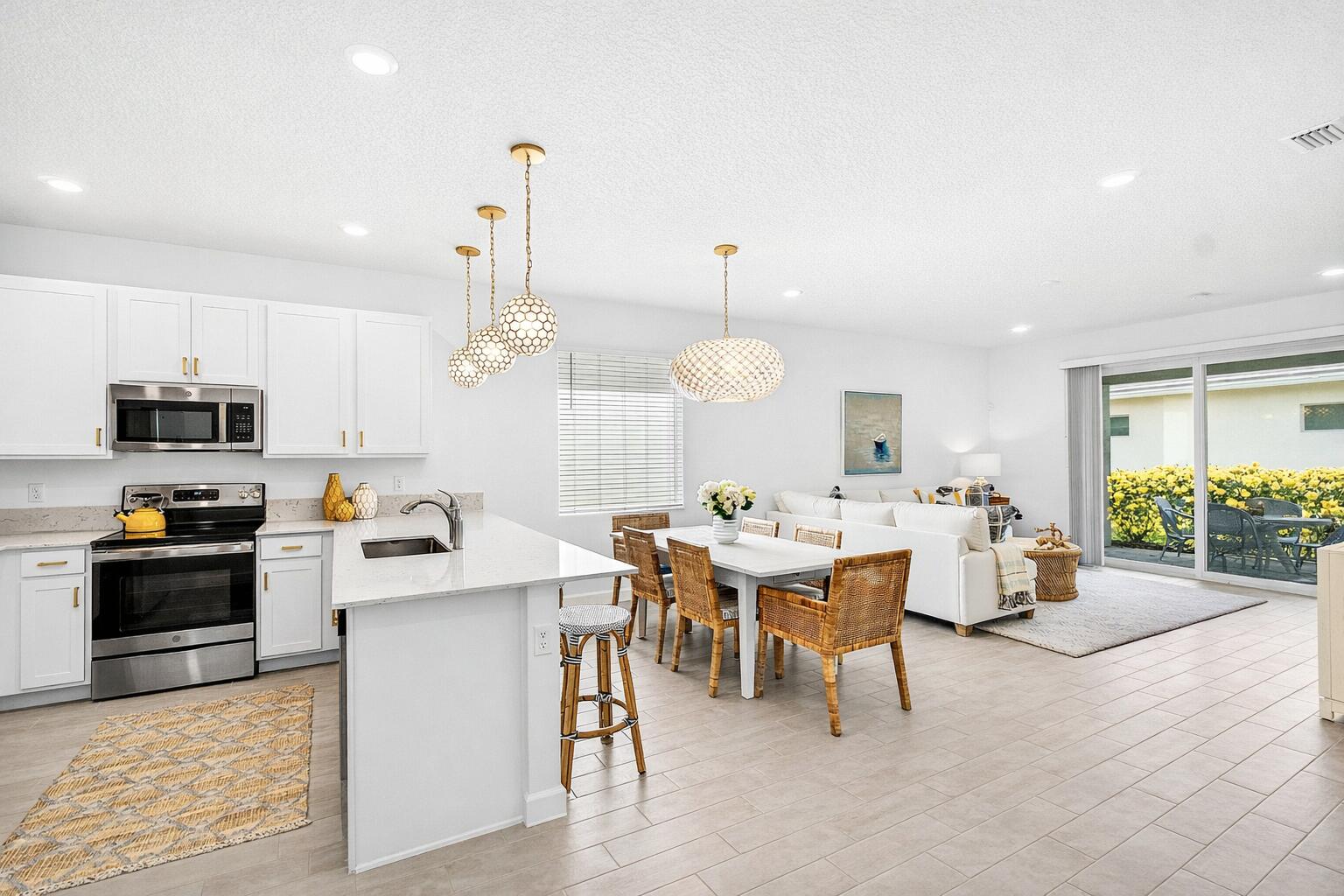 AVALON TRAILS AT VILLAGES OF ORIOLE PUD - Residential