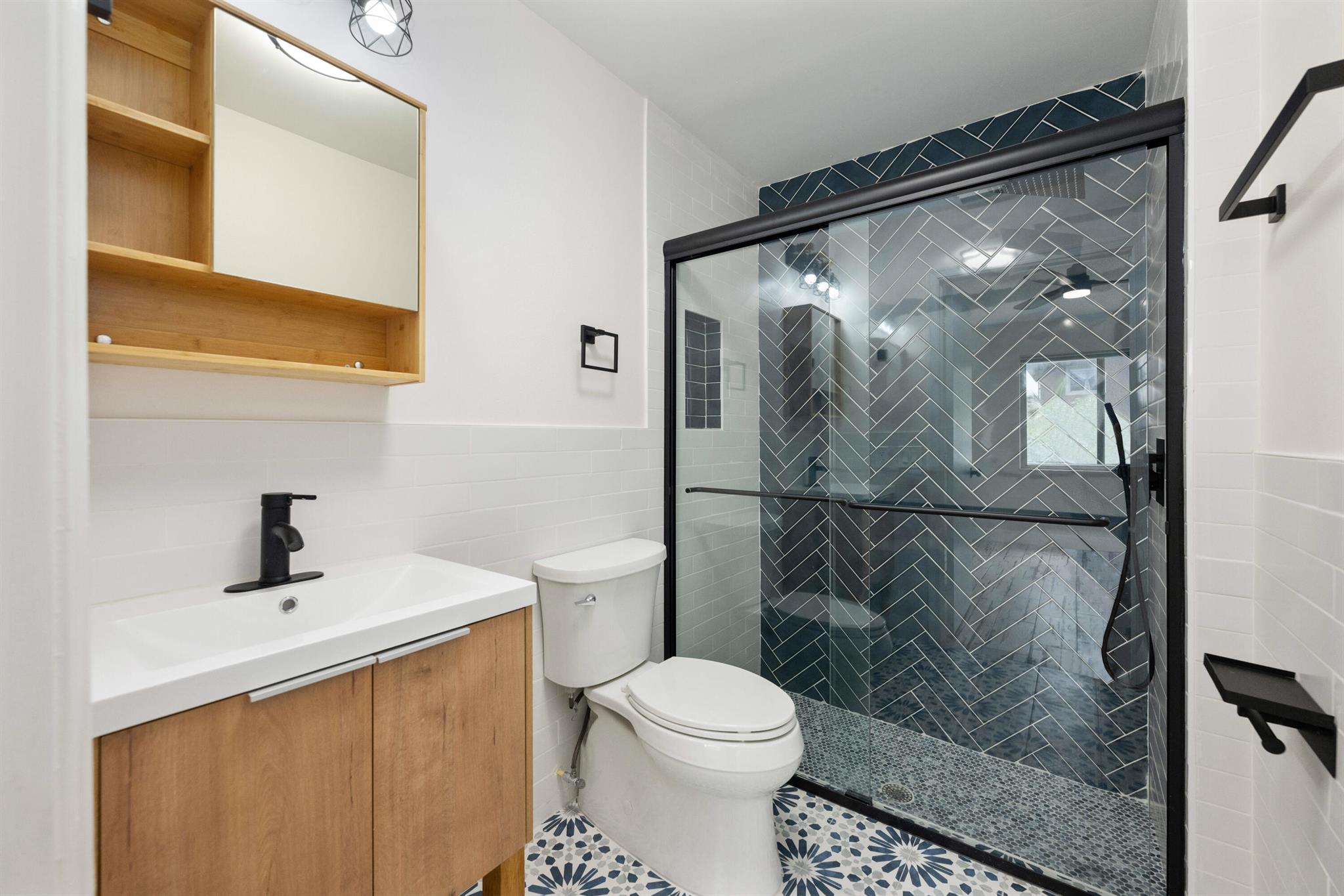 HAVERHILL ACRES - Residential Lease