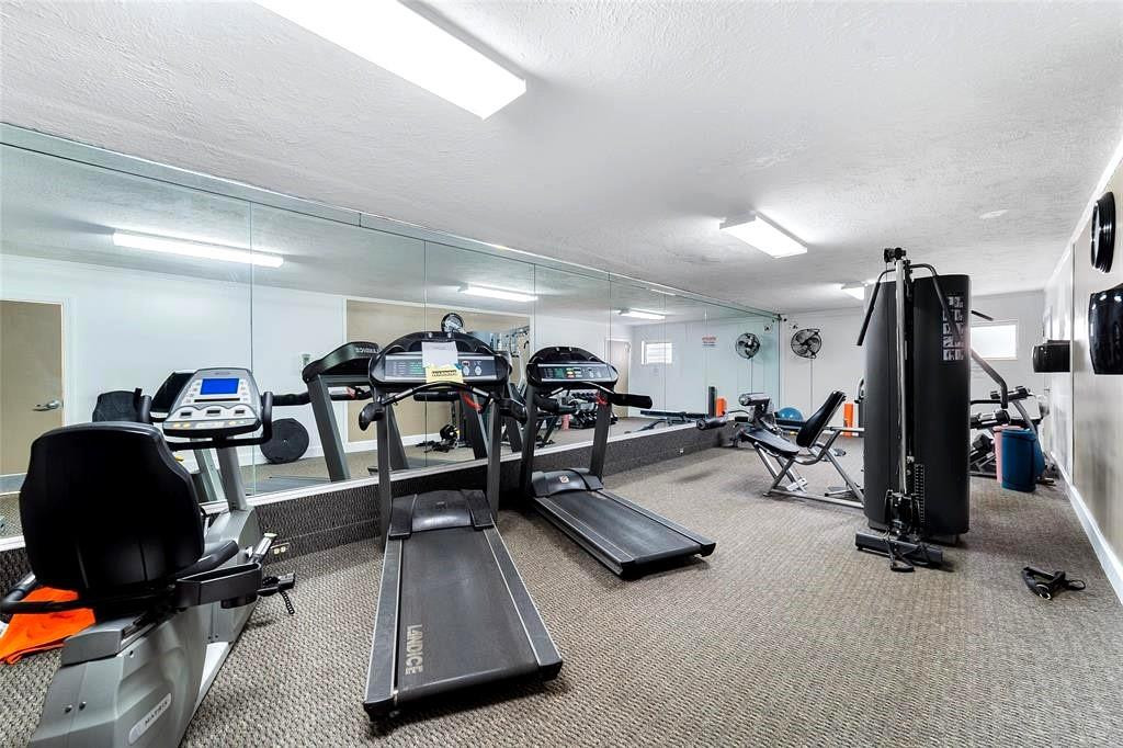 Imperial Point Colonnades - Residential