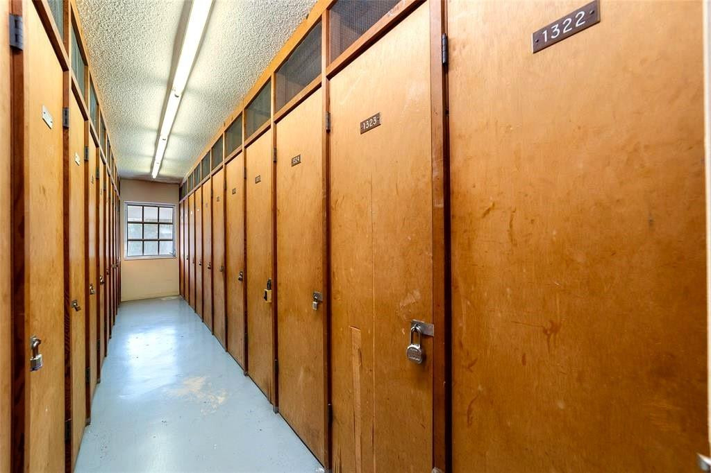 Imperial Point Colonnades - Residential