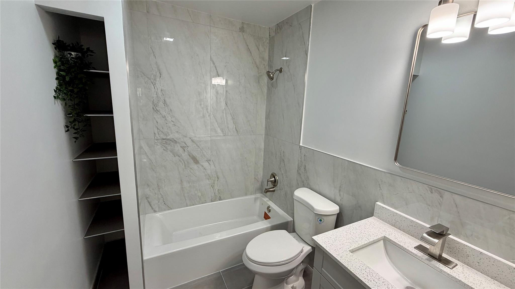 Imperial Point Colonnades - Residential