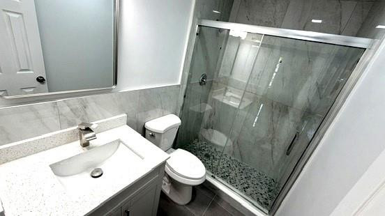 Imperial Point Colonnades - Residential