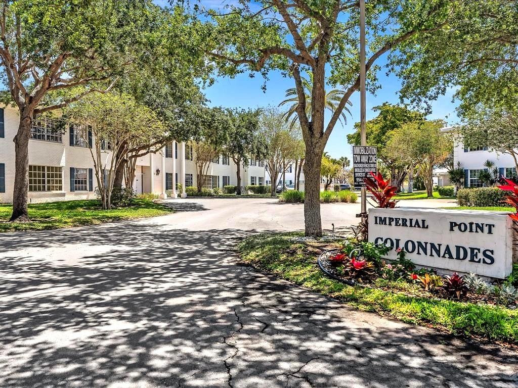 Imperial Point Colonnades - Residential