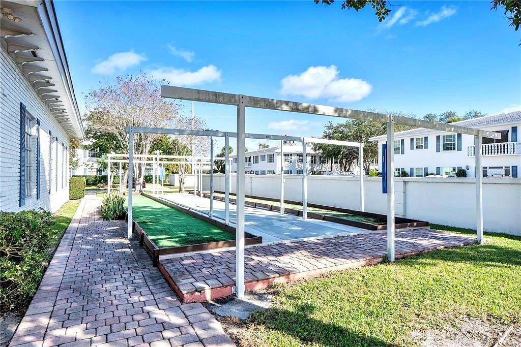 Imperial Point Colonnades - Residential