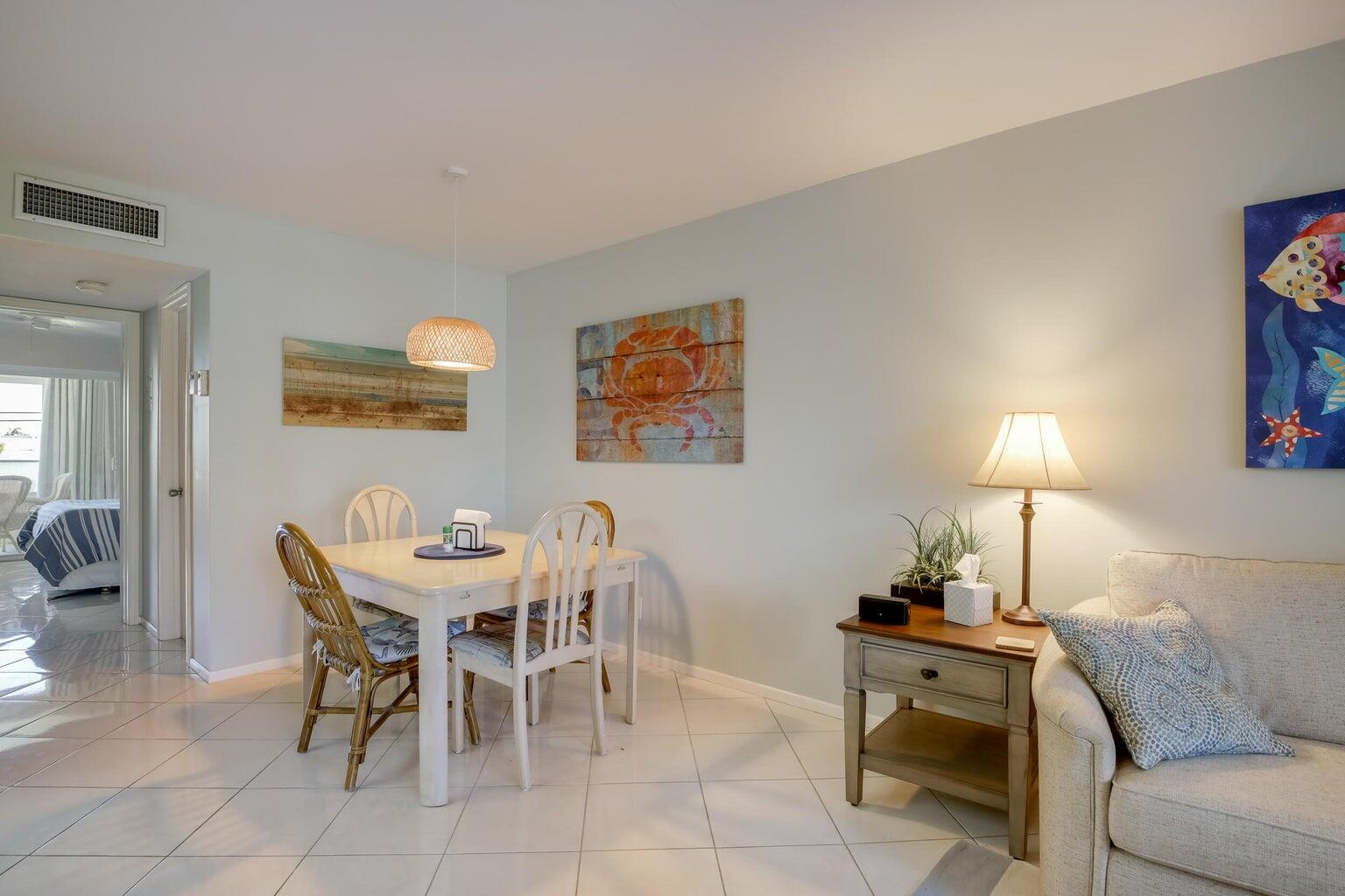 View photos, virtual tours, details... 95 N North Boulevard 2b