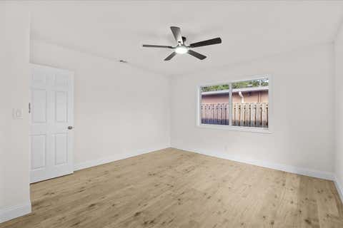 Tiny photo for 800 SE 13th Court, Deerfield Beach, FL 33441 (MLS # B26047435)