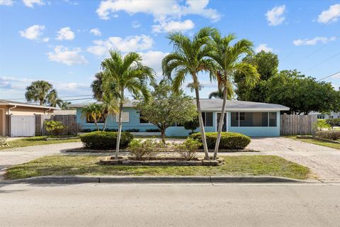 Tiny photo for 800 SE 13th Court, Deerfield Beach, FL 33441 (MLS # B26047435)