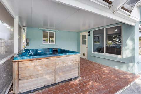 Tiny photo for 800 SE 13th Court, Deerfield Beach, FL 33441 (MLS # B26047435)