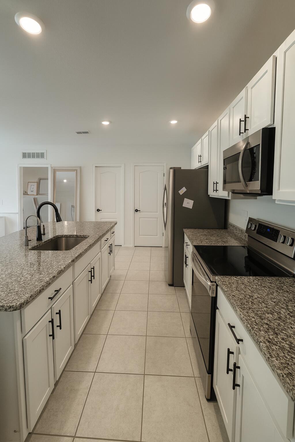 PORT ST LUCIE SECTION 31 - Residential Lease