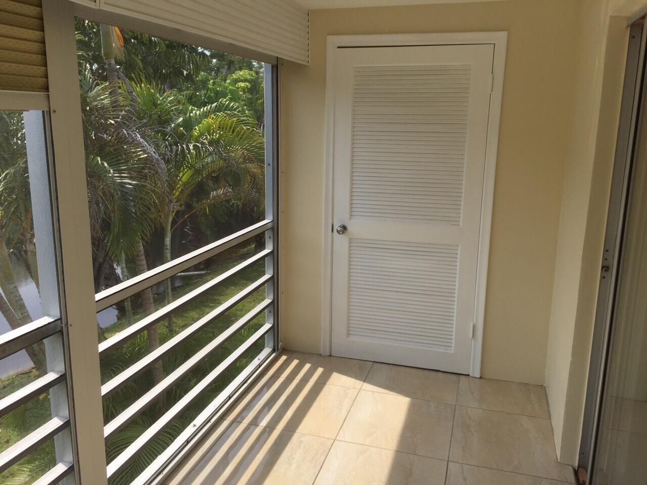 View photos, virtual tours, details... 2878 DONNELLY Drive 207
