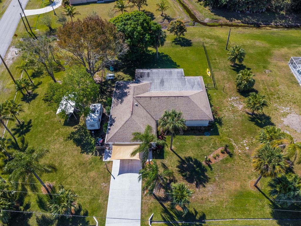 Photo of 2198 SE Pyramid Road, Port St Lucie, FL 34987 (MLS # R10869779)