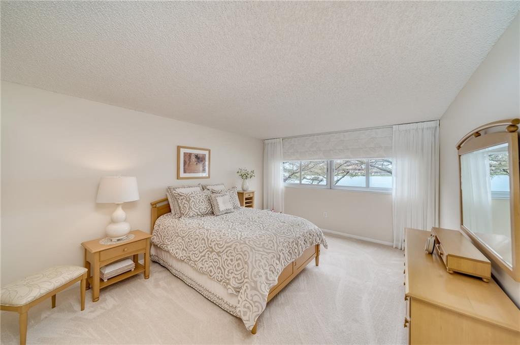 IVANHOE - Residential