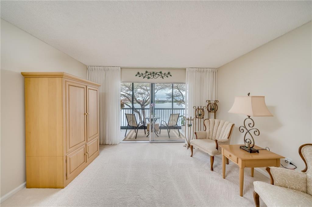 IVANHOE - Residential