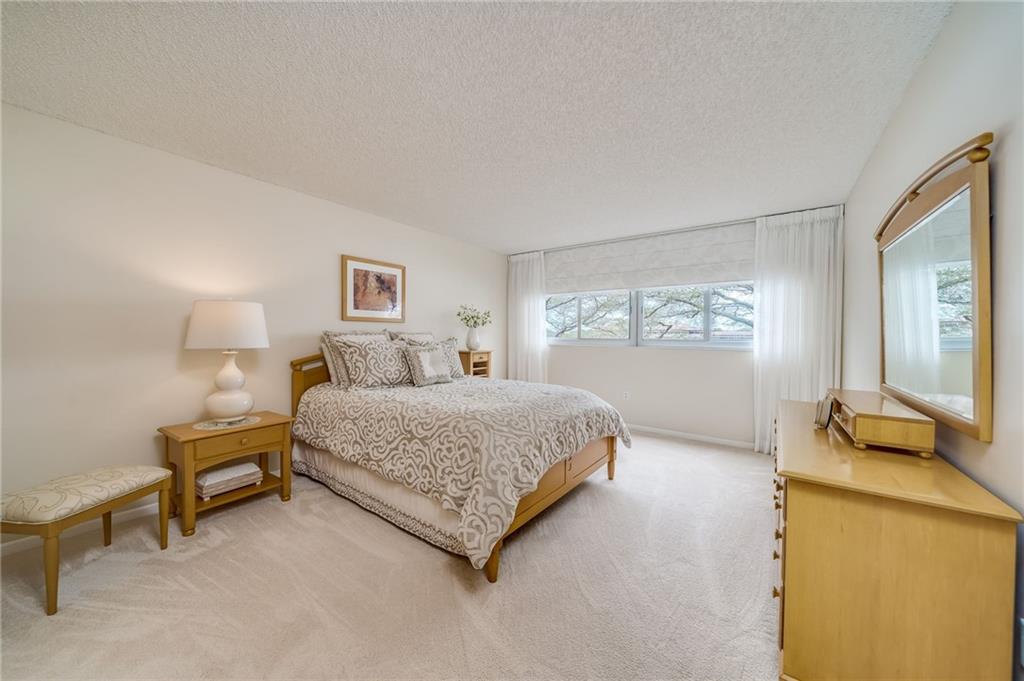 IVANHOE - Residential