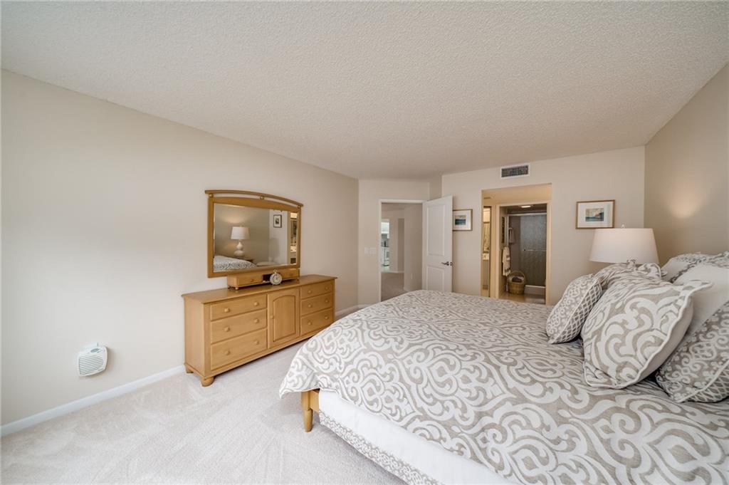 IVANHOE - Residential