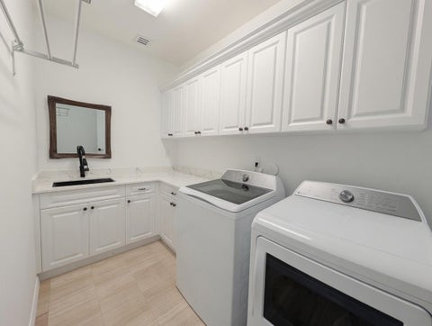 Tiny photo for 21312 Greenwood Court, Boca Raton, FL 33433 (MLS # B26046971)