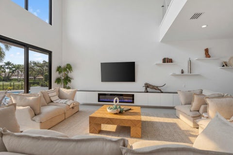 Tiny photo for 21312 Greenwood Court, Boca Raton, FL 33433 (MLS # B26046971)