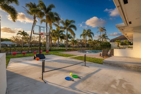 Tiny photo for 21312 Greenwood Court, Boca Raton, FL 33433 (MLS # B26046971)
