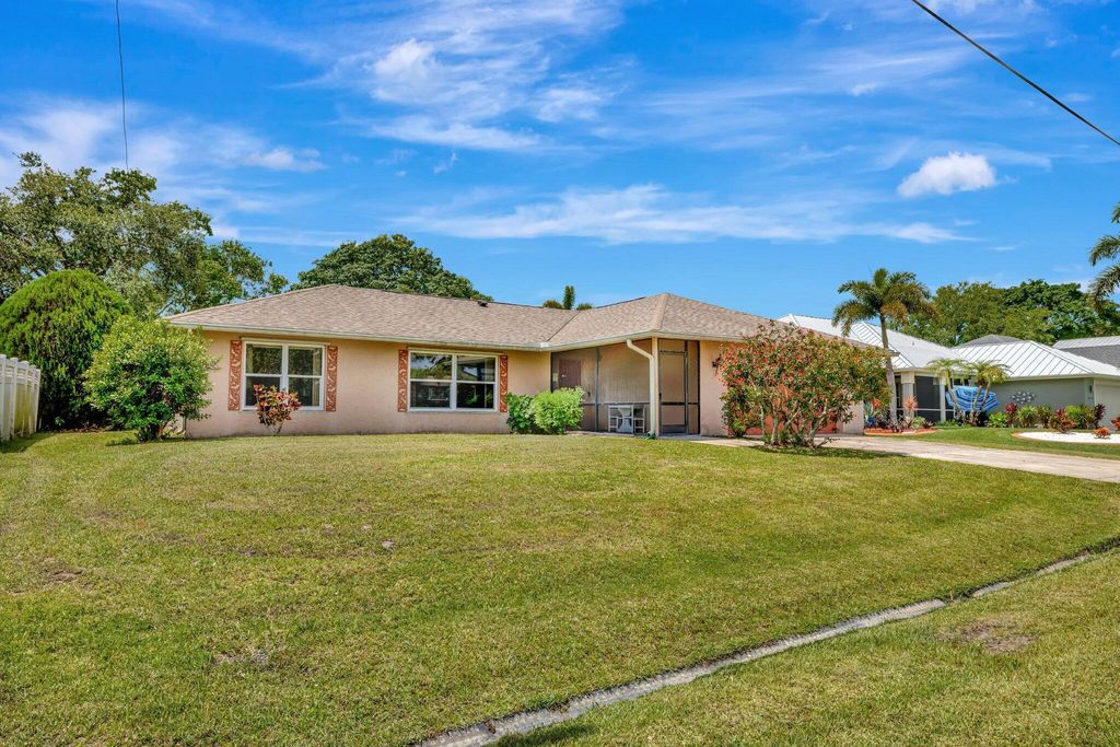 Photo of 472 SW Aster Road, Port Saint Lucie, FL 34953 (MLS # R11091396)