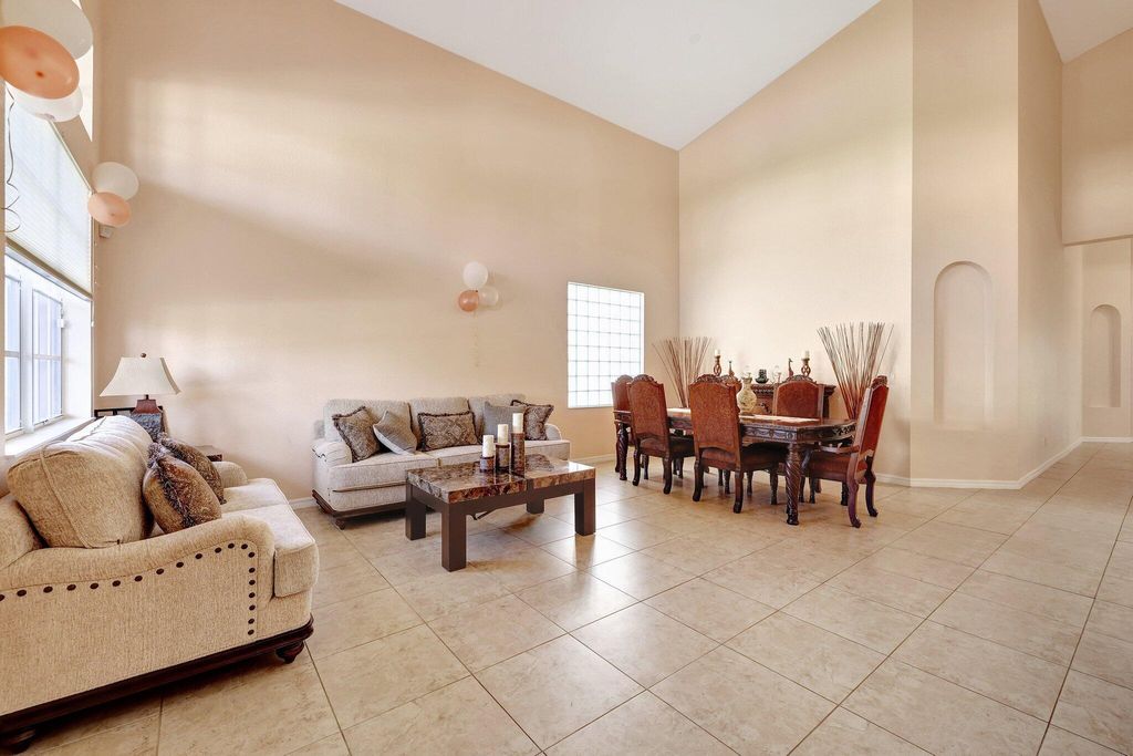 Photo of 776 Bent Creek Drive, Fort Pierce, FL 34947 (MLS # R11015690)