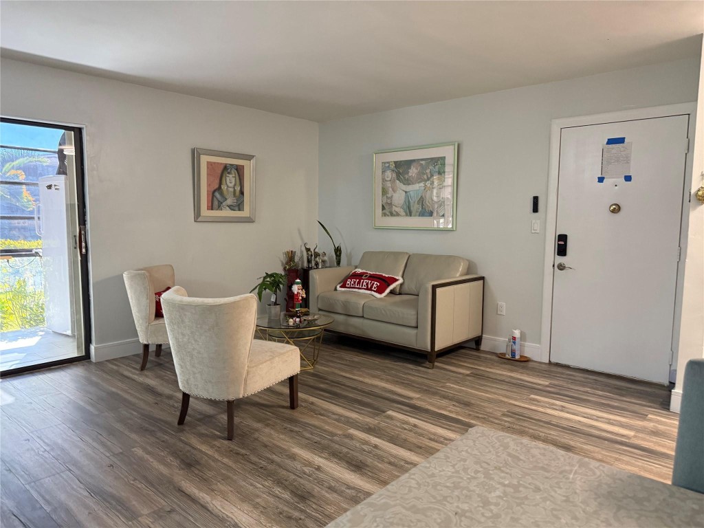 10905 W Clairmont Circle 10905