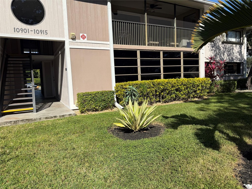 10905 W Clairmont Circle 10905