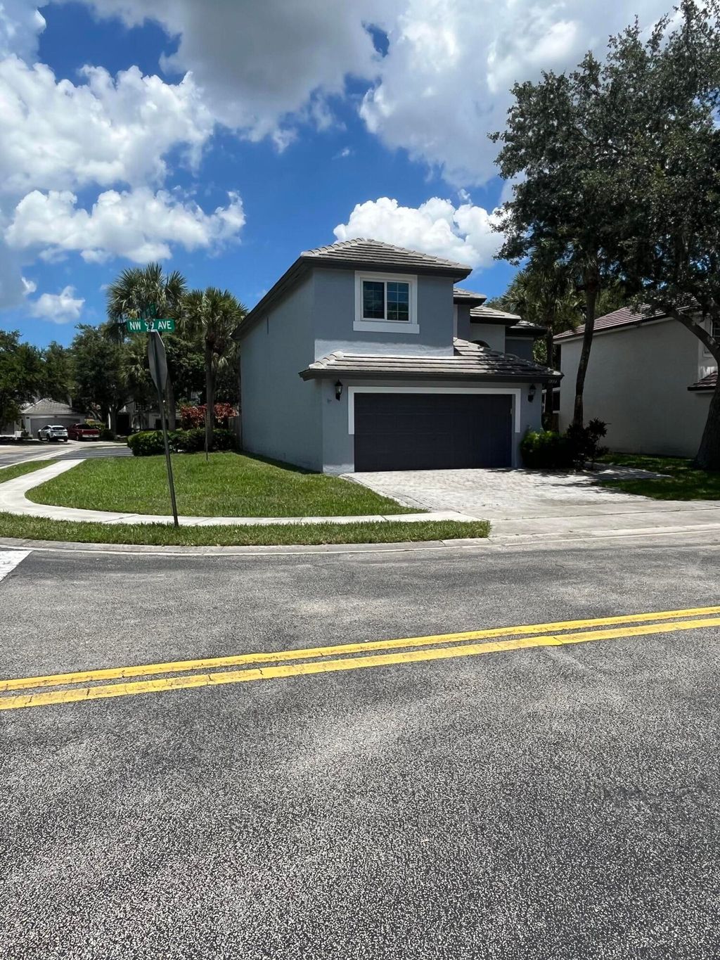 Photo of 1933 NW 99th Avenue, Pembroke Pines, FL 33024 (MLS # B26043425)