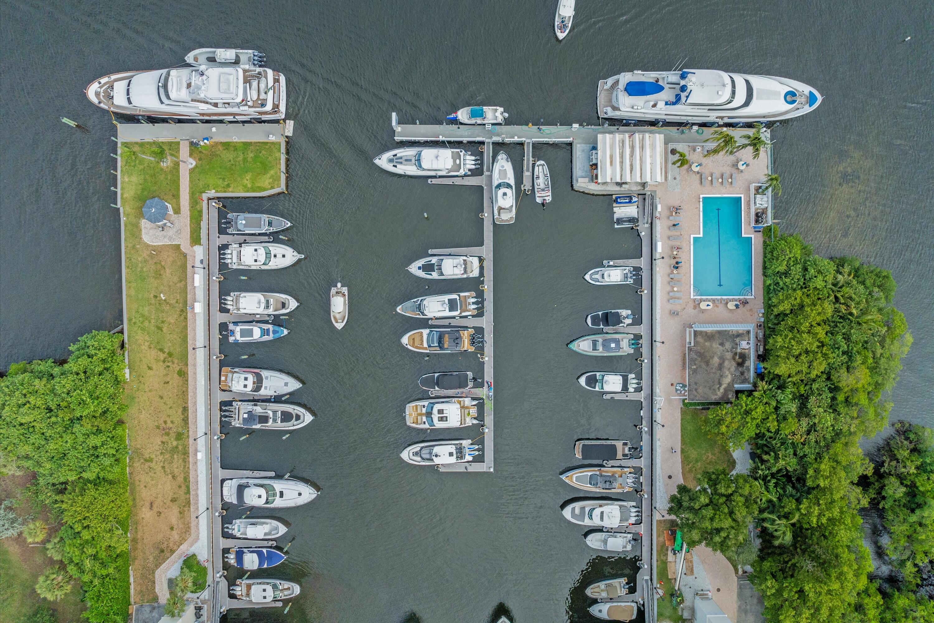 DELRAY HARBOR CLUB CONDO - Residential