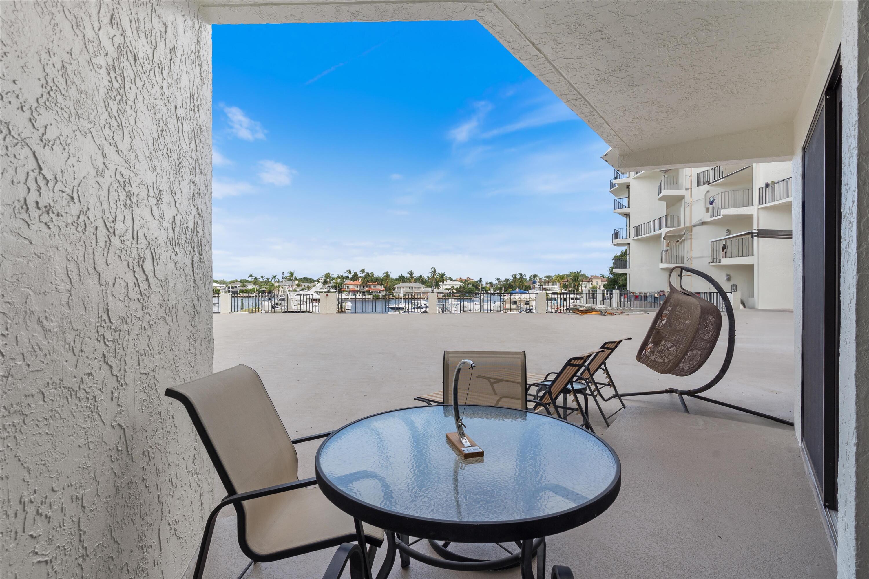 DELRAY HARBOR CLUB CONDO - Residential