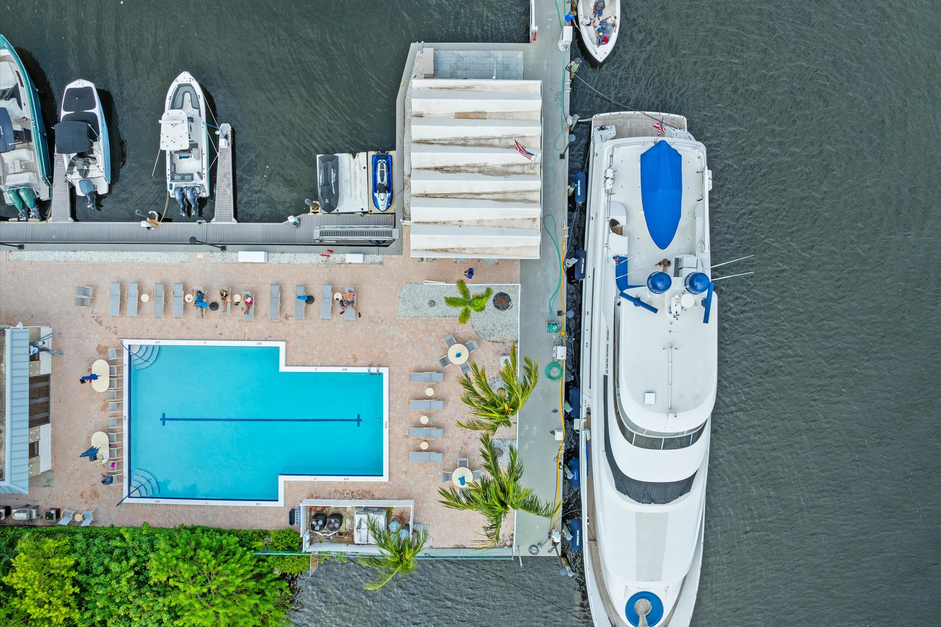 DELRAY HARBOR CLUB CONDO - Residential