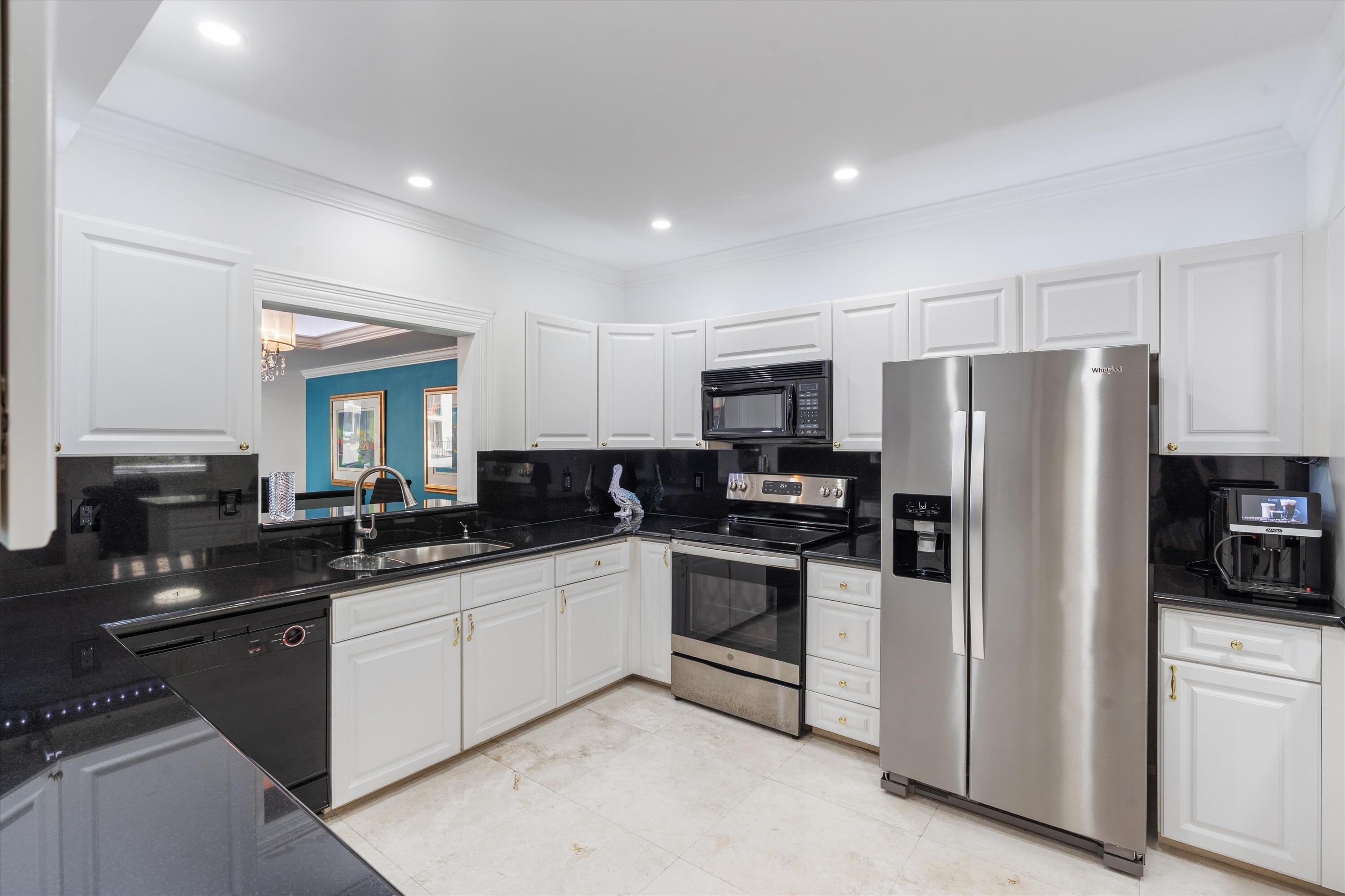 DELRAY HARBOR CLUB CONDO - Residential