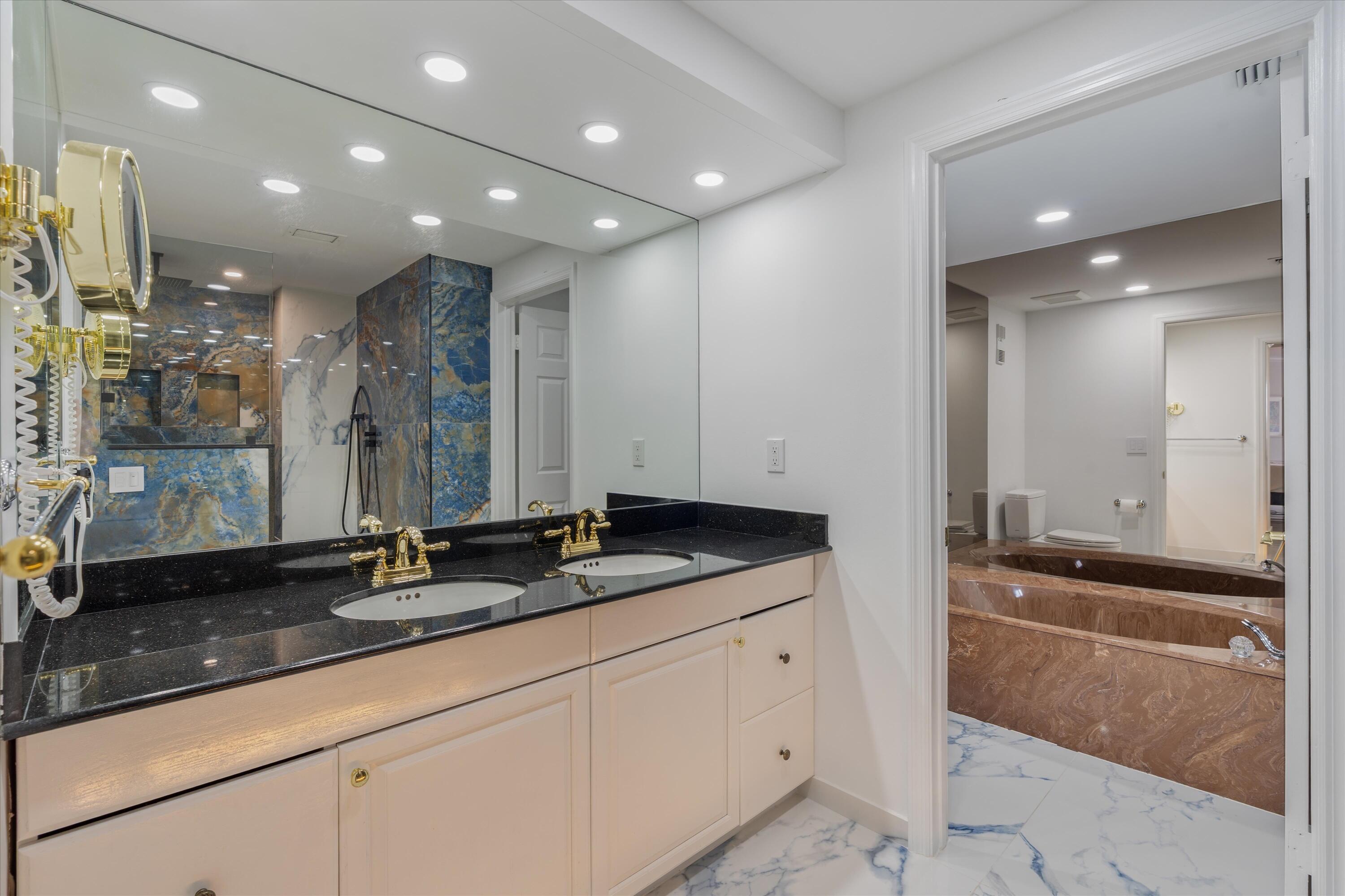 DELRAY HARBOR CLUB CONDO - Residential