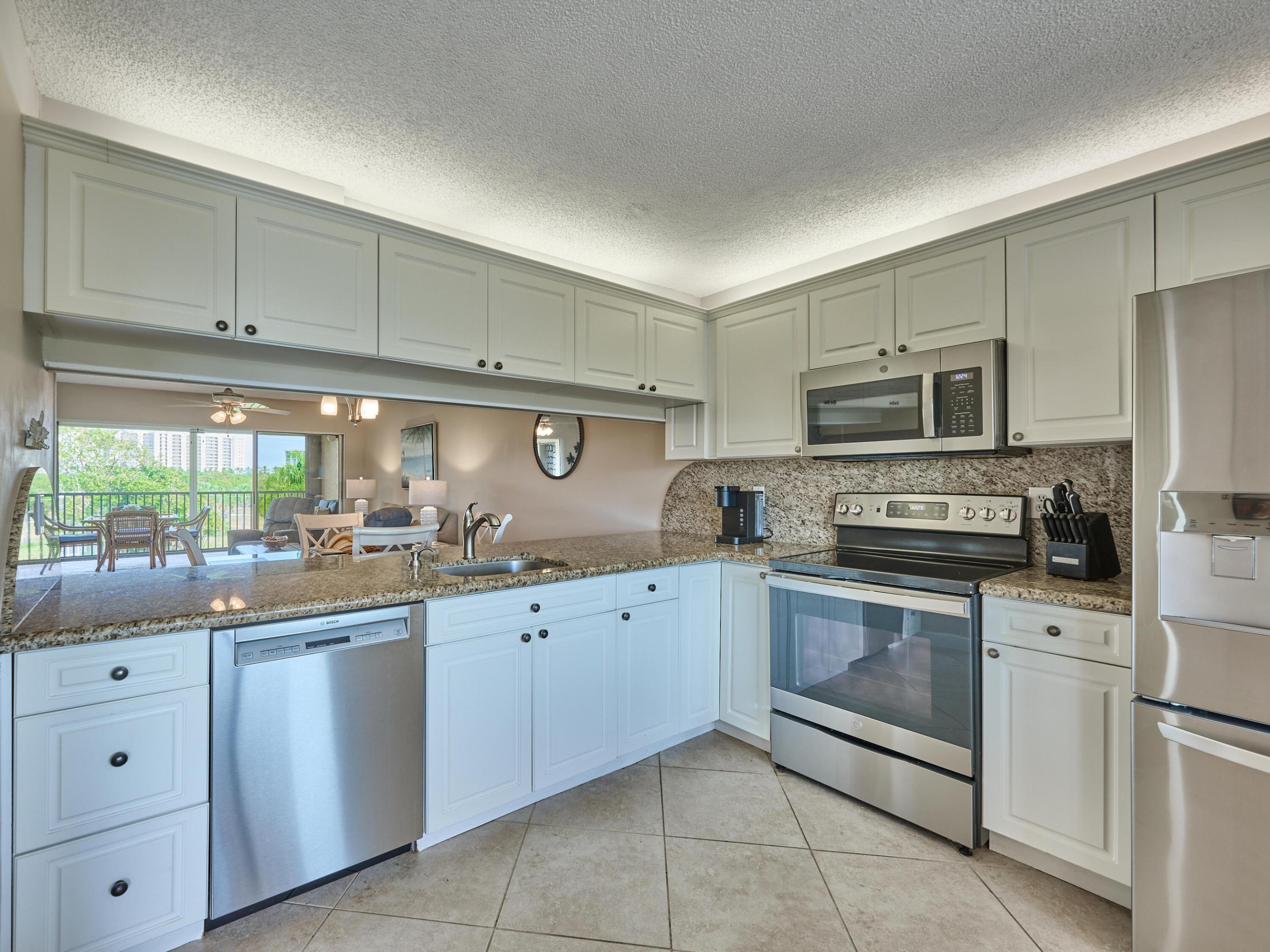 JUPITER BAY EAST CONDO - Residential