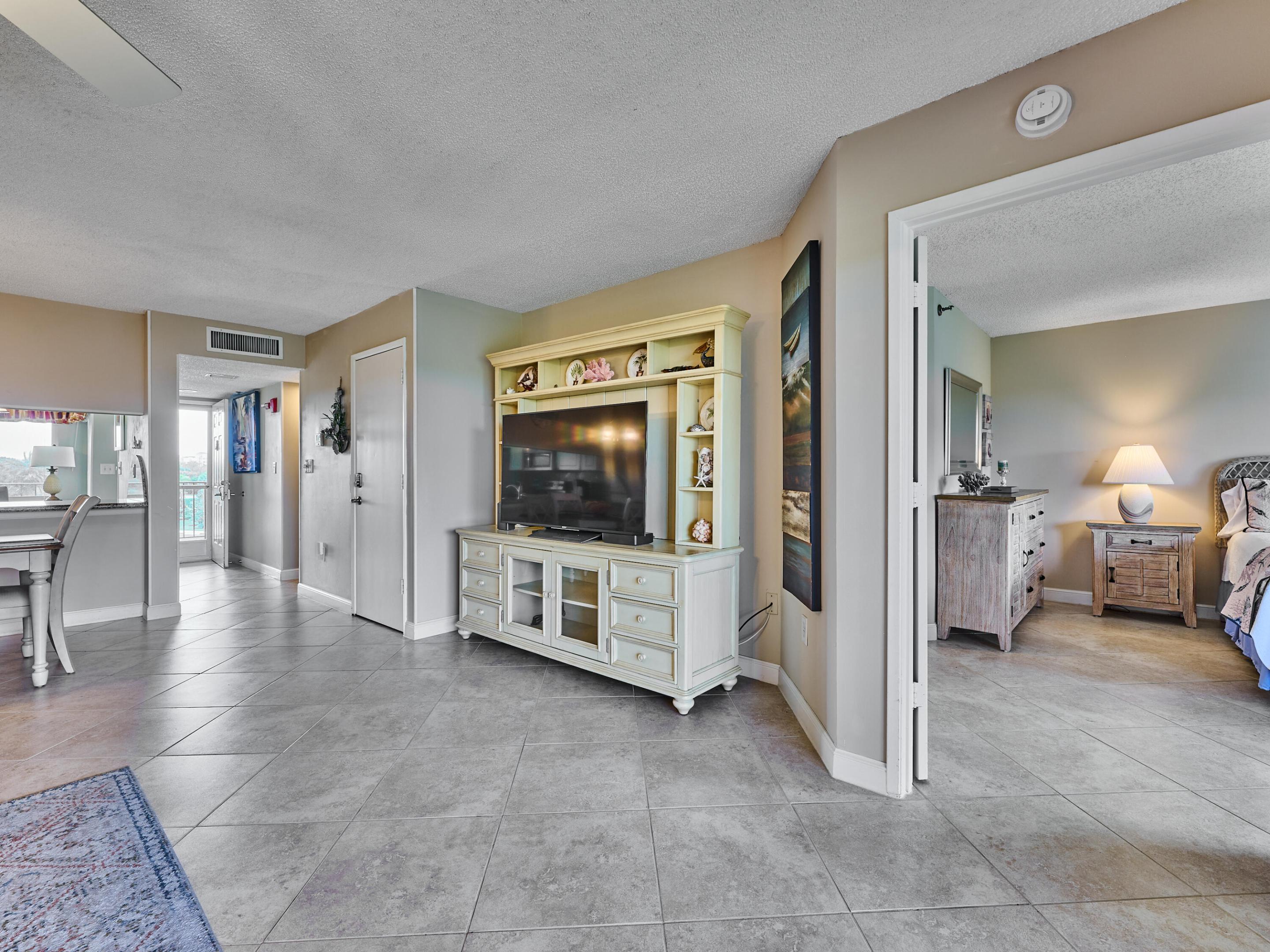 JUPITER BAY EAST CONDO - Residential
