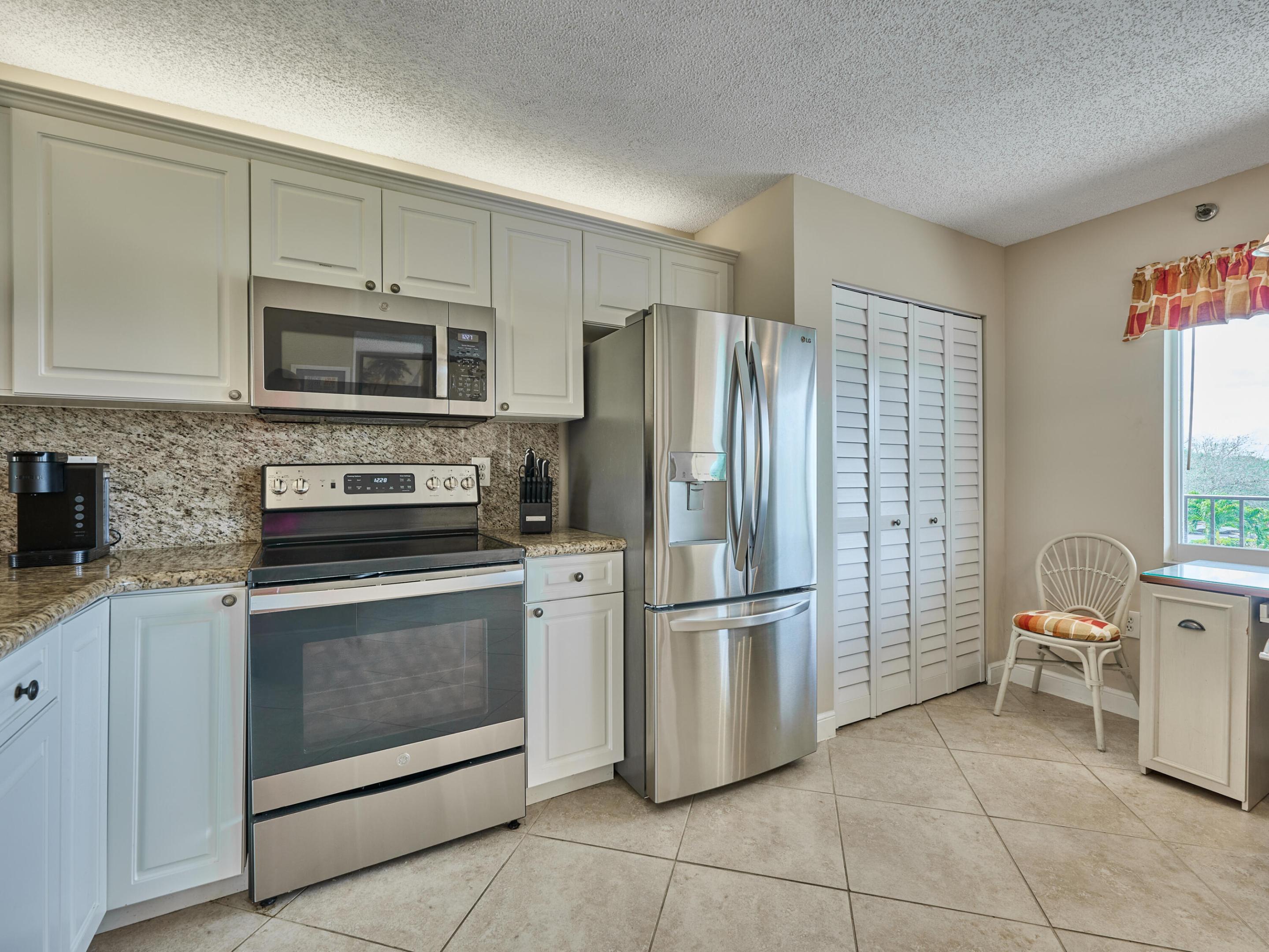 JUPITER BAY EAST CONDO - Residential