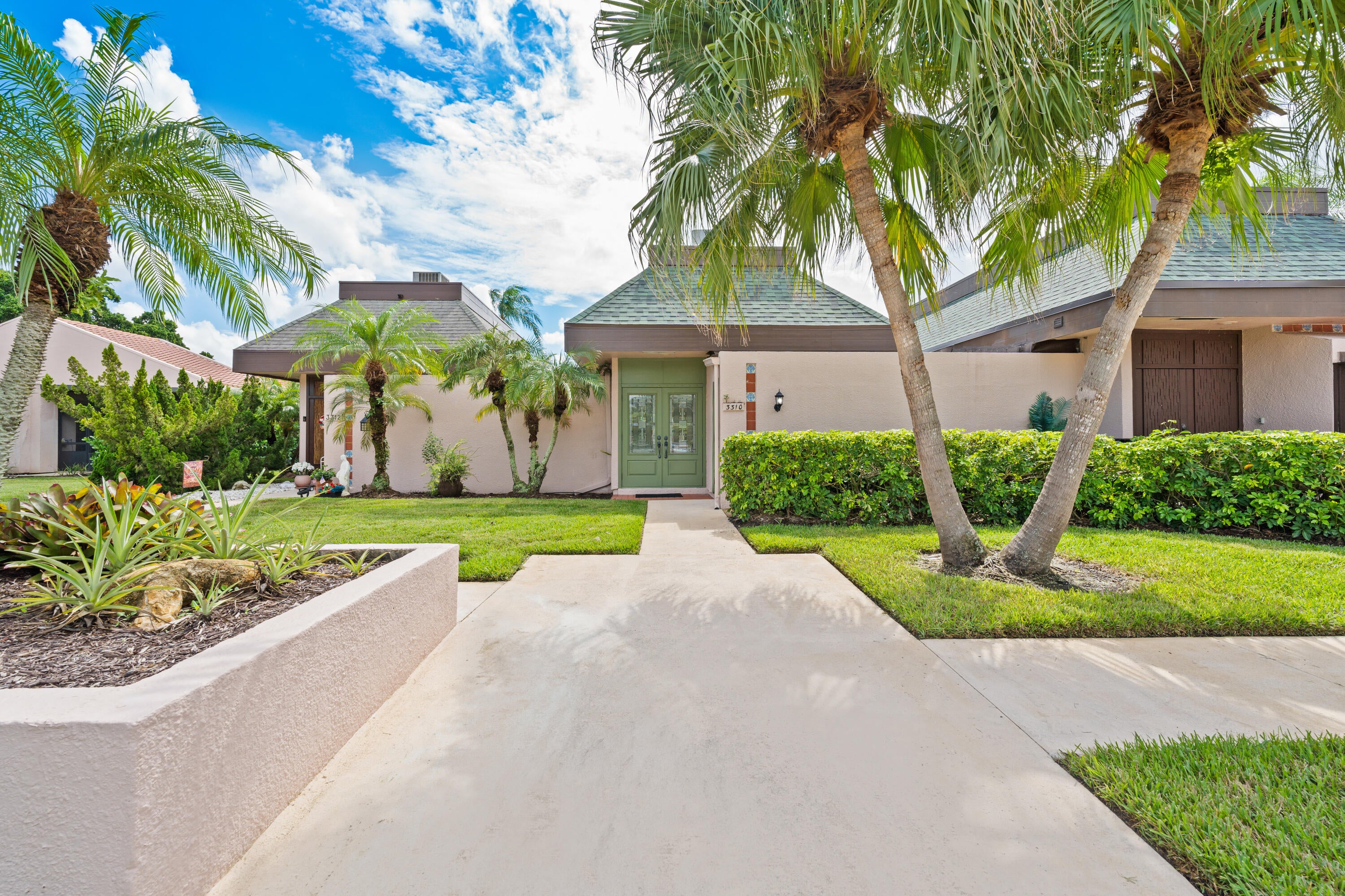 3310 SE SANDPIPER Circle