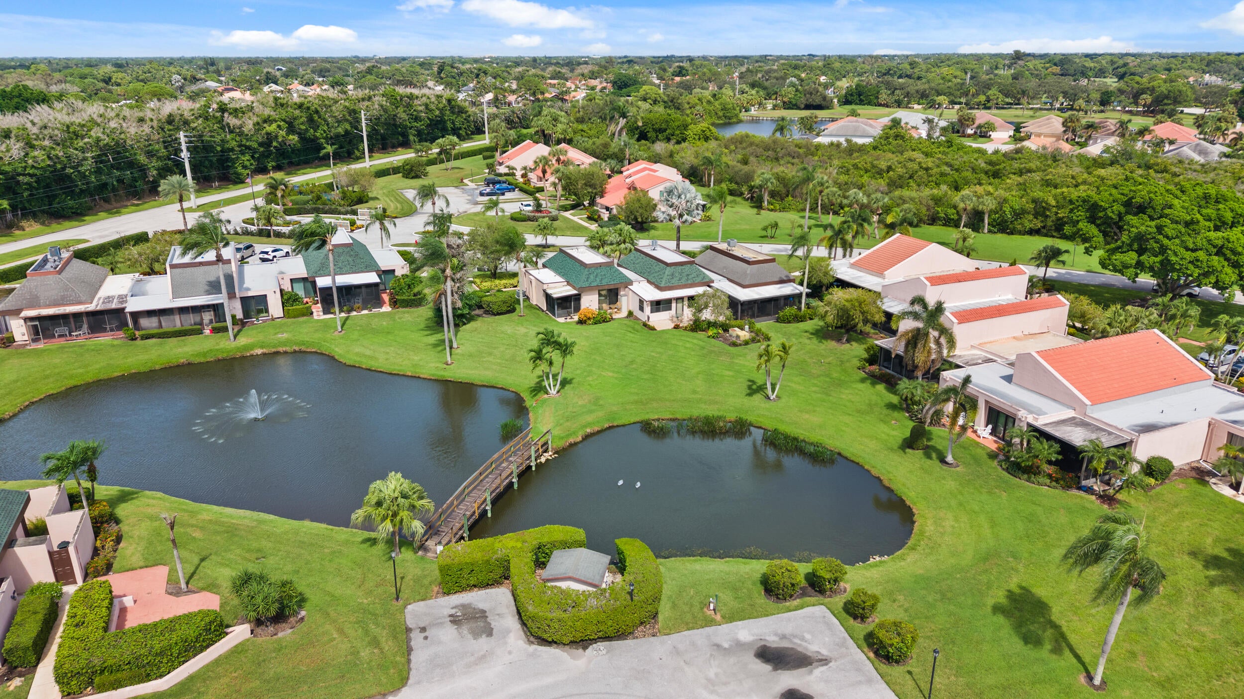 3310 SE SANDPIPER Circle