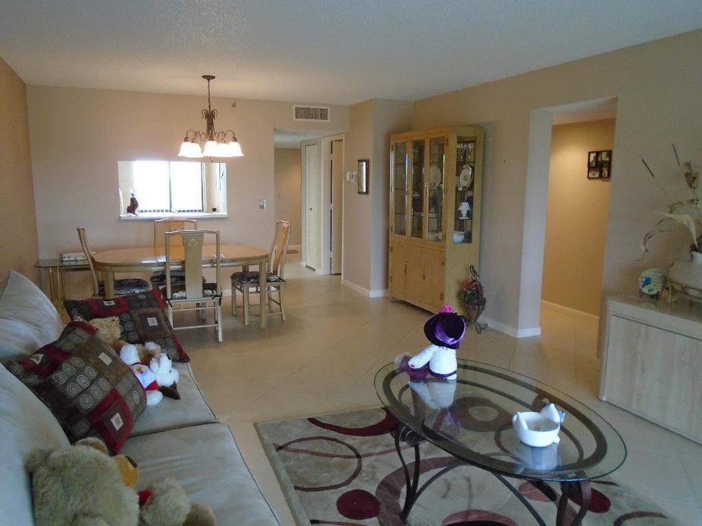 HUNTINGTON LAKES - Residential