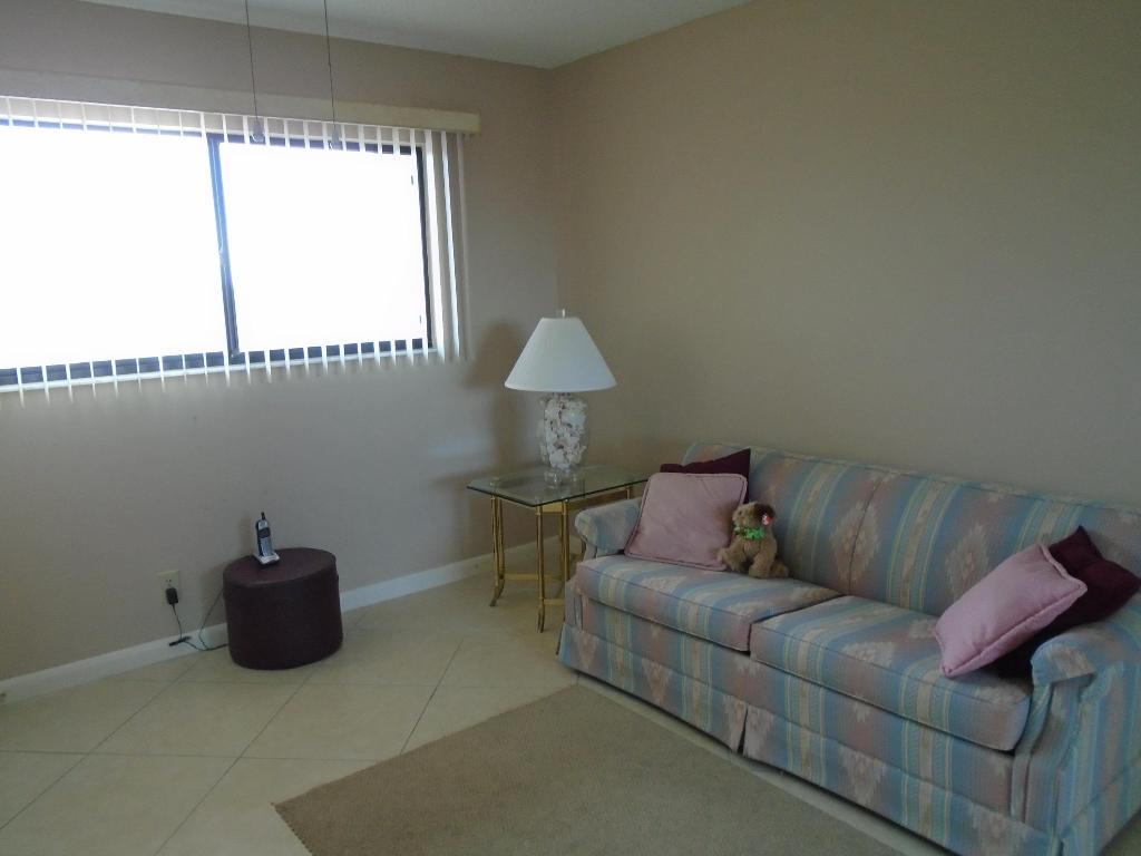 HUNTINGTON LAKES - Residential