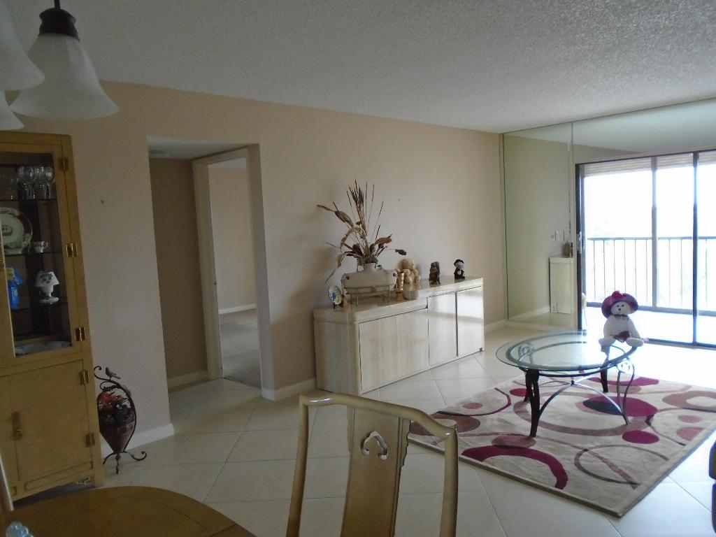 HUNTINGTON LAKES - Residential